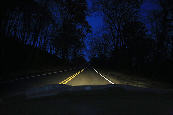 Kinh nghiệm lái xe trời tối khi phố “không một ánh đèn”